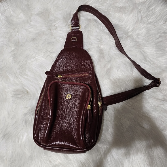 Papillion Handbags - PAPILLON Sling Bag